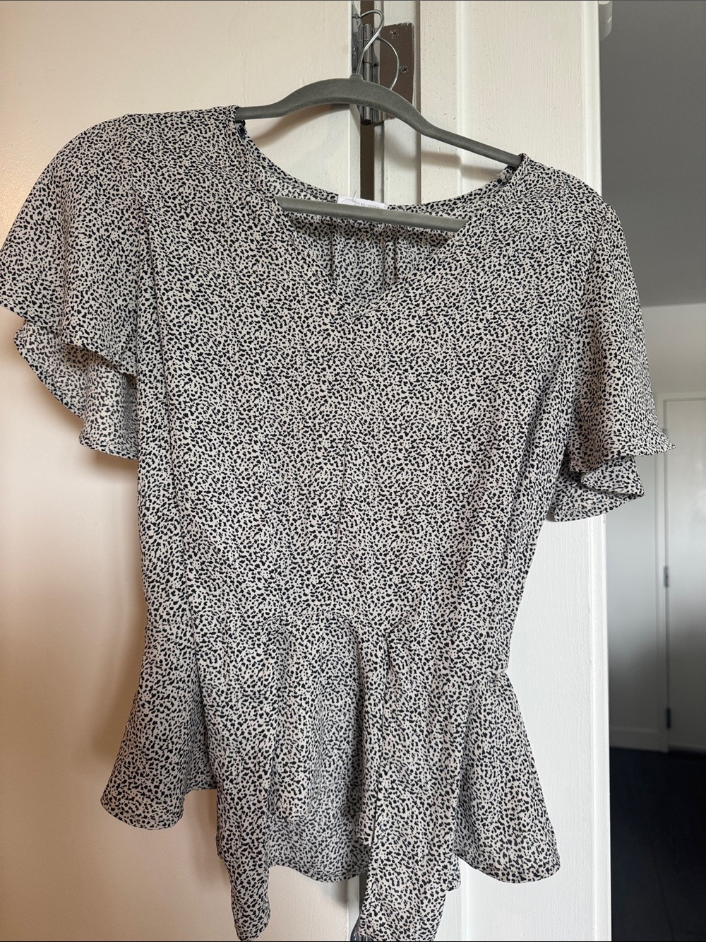 Women's Black & White Printed Peplum Top